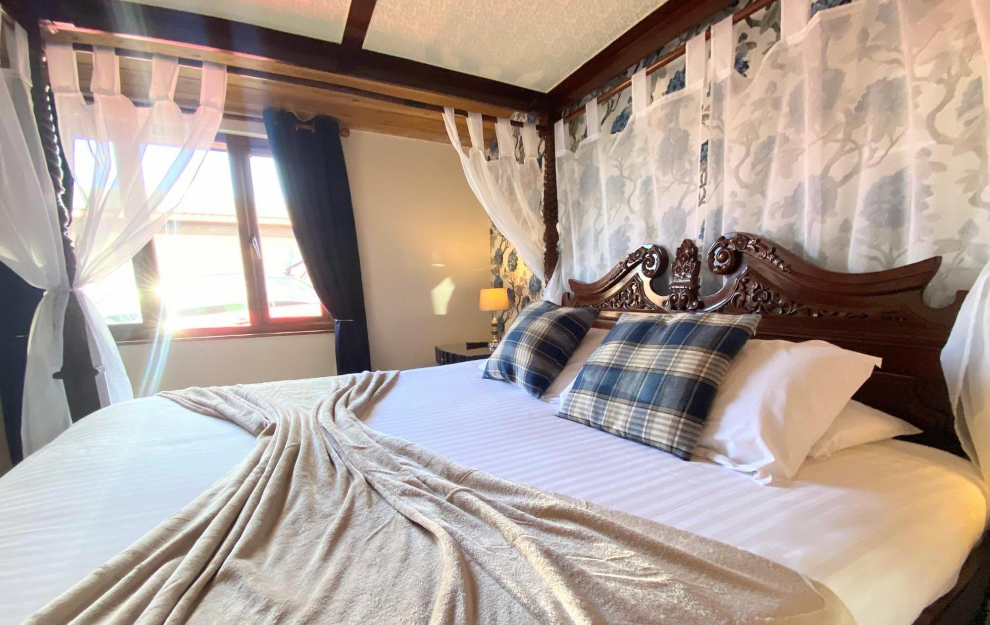 Lomond 5 With Private Hot Tub - Fife - Loch Leven - Lomond Hills - Pet Friendly Villa Kelty Екстериор снимка