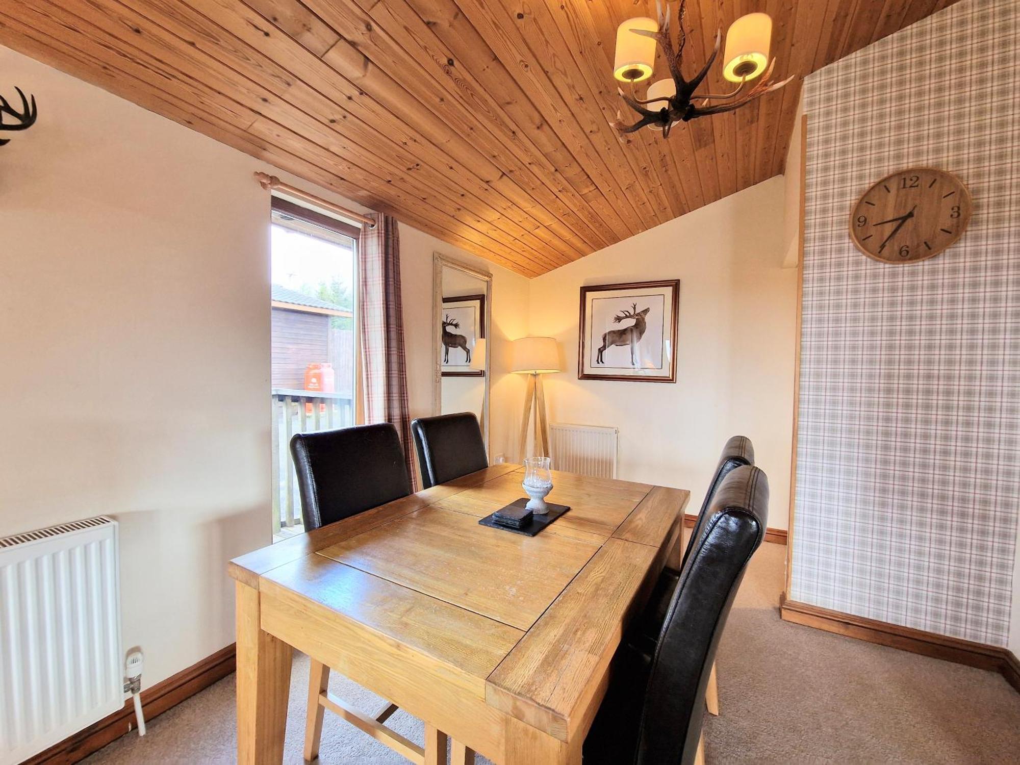 Lomond 5 With Private Hot Tub - Fife - Loch Leven - Lomond Hills - Pet Friendly Villa Kelty Екстериор снимка