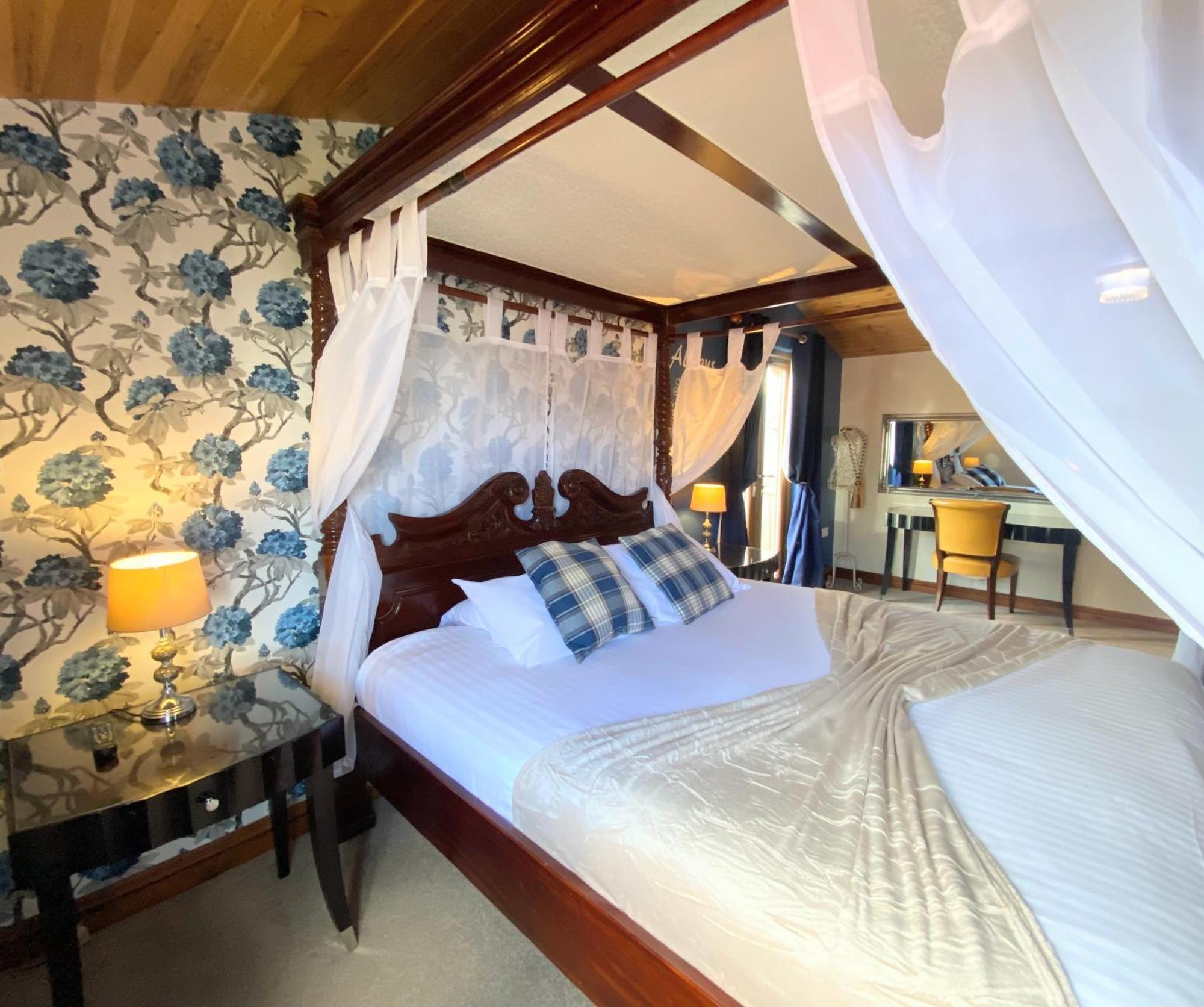 Lomond 5 With Private Hot Tub - Fife - Loch Leven - Lomond Hills - Pet Friendly Villa Kelty Екстериор снимка