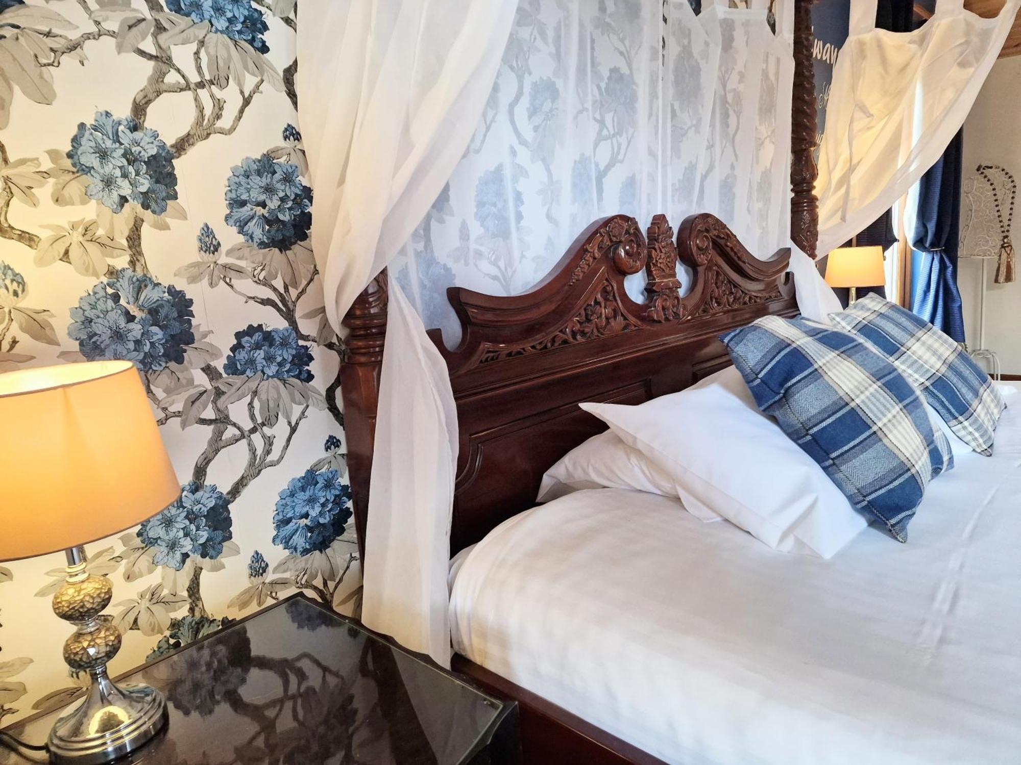 Lomond 5 With Private Hot Tub - Fife - Loch Leven - Lomond Hills - Pet Friendly Villa Kelty Екстериор снимка